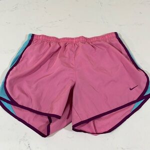 Nike dri-fit kids shorts size extra large